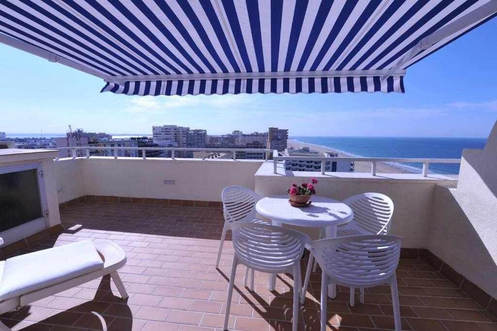 Atico Apartamento Loft Playa Victoria Cádiz Kültér fotó